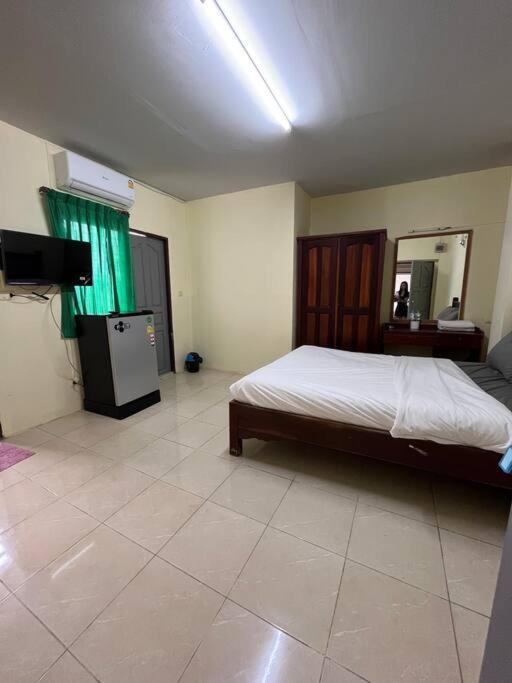 Rooftop Room In We Residence Pattaya Exterior photo