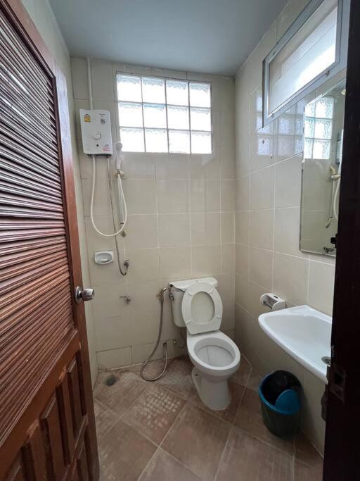 Rooftop Room In We Residence Pattaya Exterior photo